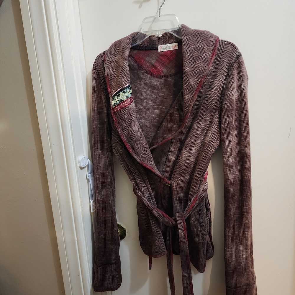 Elegant Plaid Women's Blazer with Belt